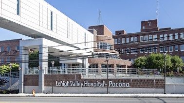 Main entrance Lehigh Valley Hospital-Pocono