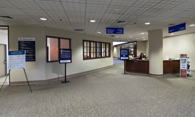 Receive directions and information from a guest services representative at the welcome desk inside our main lobby at Lehigh Valley Hospital–Schuylkill S. Jackson Street